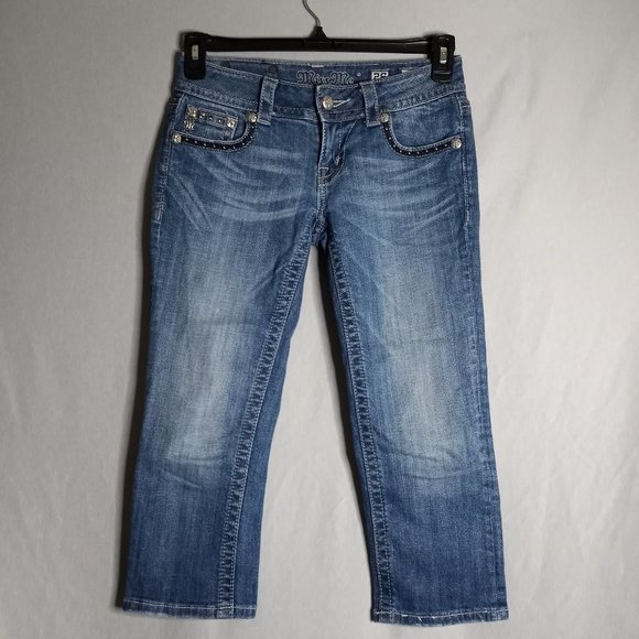 Miss Me Women's Low-Rise Capri Medium Wash Denim Capri Jeans Size 26 - Picture 1 of 10